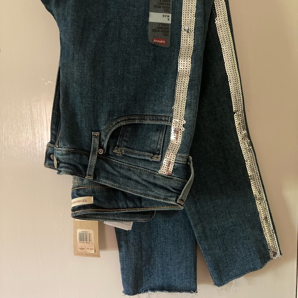 LEVIS JEANS